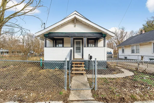 230 Edwards St, Marion, OH 43302