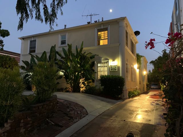 5770 W  Olympic Blvd #1, Los Angeles, CA 90036
