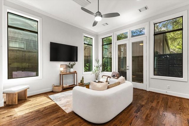 11012 Avenue Malkenu, Houston, TX 77043
