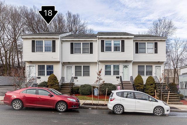 18 Gillooly Rd #18, Chelsea, MA 02150