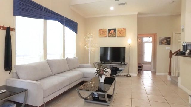 2714 Windy Thicket Ln, Houston, TX 77082