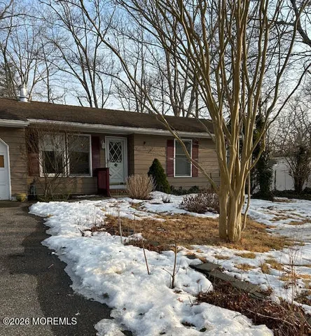 43 Lighthouse Drive, Manahawkin, NJ 08050