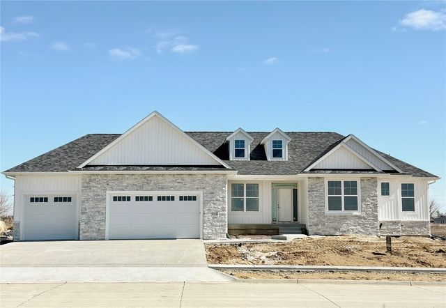 5505 Silver Rock Dr, Marion, IA 52302