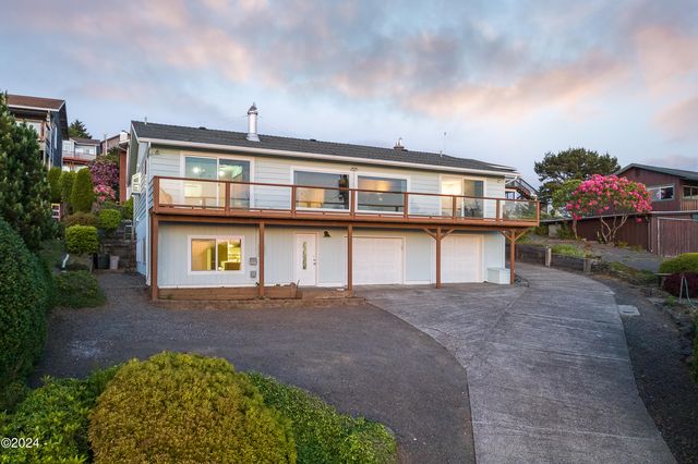 35595 Riverview Dr, Pacific City, OR 97135