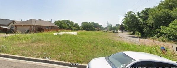 10 Higgins Ave, Cockrell Hill, TX 75211