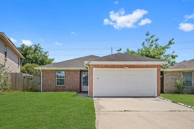 1631 Quail Run, Brookshire, TX 77423