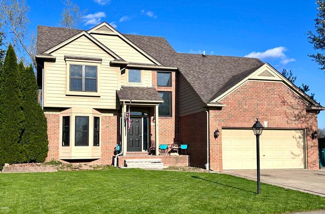 52504 Mary Martin Dr, Chesterfield, MI 48051