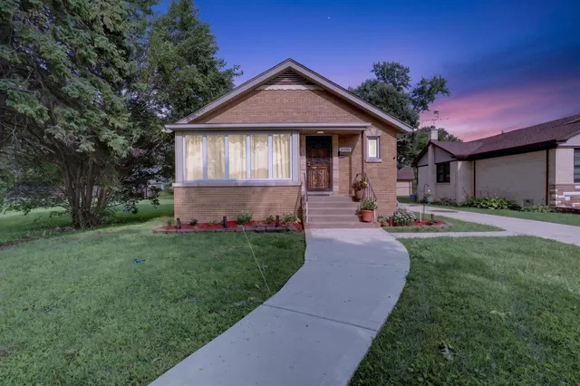 11701 S  Bell Ave, Chicago, IL 60643