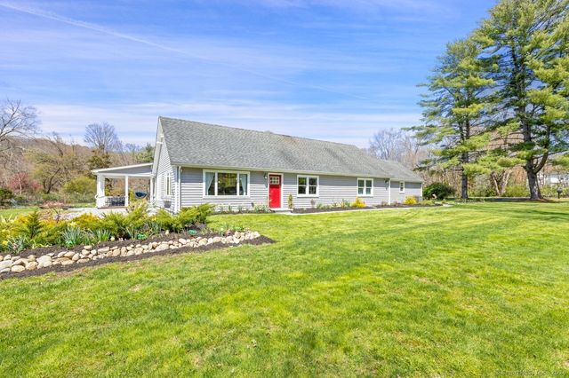 21 Blueberry Hill Rd, Weston, CT 06883