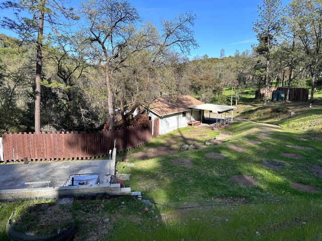 11393 Tom Ray Dr, Grass Valley, CA 95949