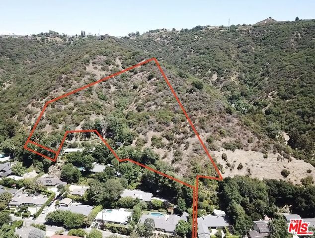 Mandeville Canyon Rd, Los Angeles, CA 90049