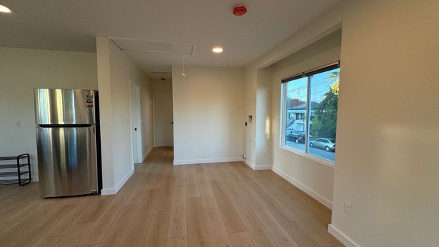 1202 61st St #3, Emeryville, CA 94608