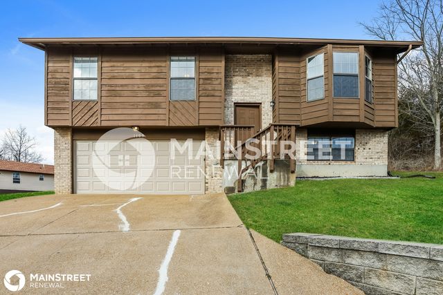 1109 Oregon Trails Dr, Imperial, MO 63052