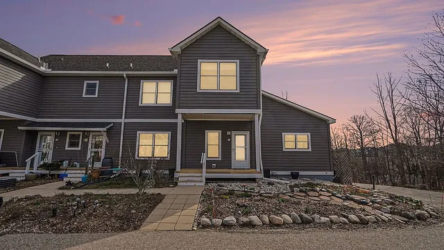 560 Little Lake Dr #21, Ann Arbor, MI 48103