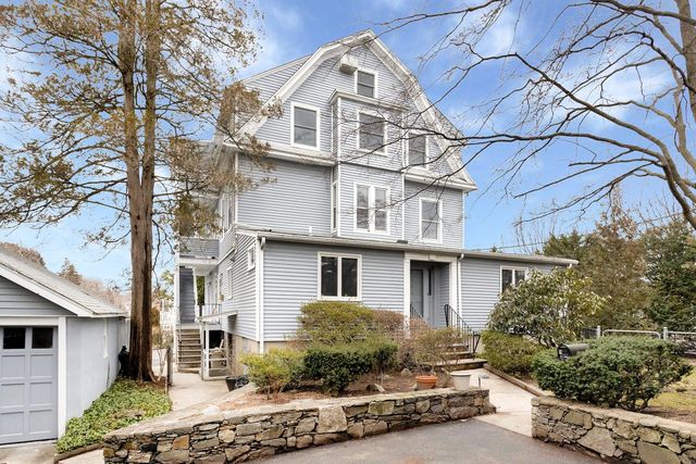 3 Old Field Point Rd, Greenwich, CT 06830
