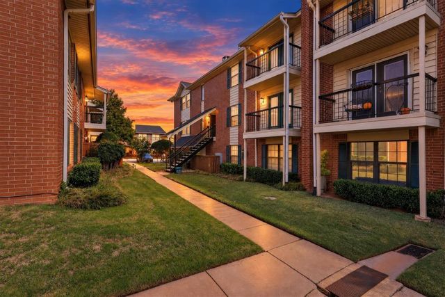 4400 Hemingway Dr #256, Oklahoma City, OK 73118