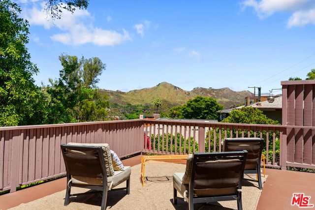 19639 Vision Dr, Topanga, CA 90290