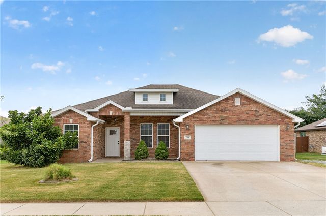 709 NW 63rd Ave, Bentonville, AR 72713