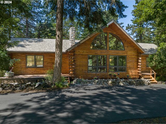 2038 State Rd, Mosier, OR 97040