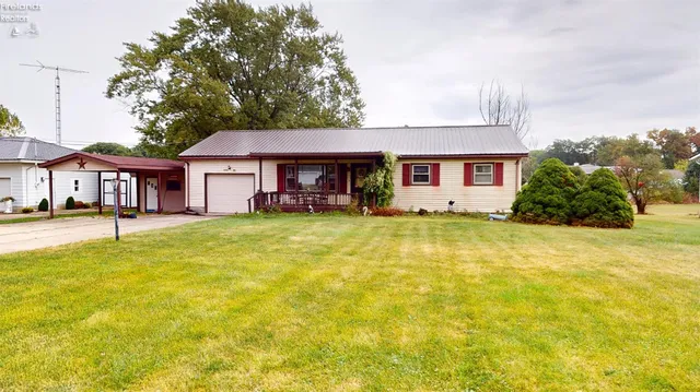 3392 Austin Dr, Willard, OH 44890