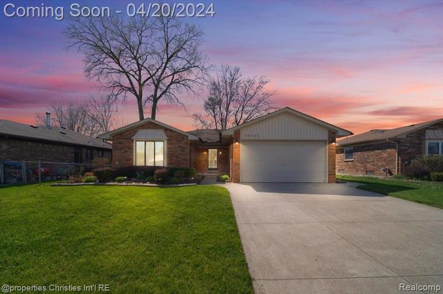 38655 Filly Dr, Sterling Heights, MI 48310