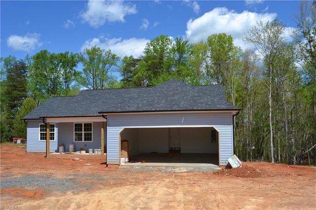 668 Gold Hill Rd, Madison, NC 27025