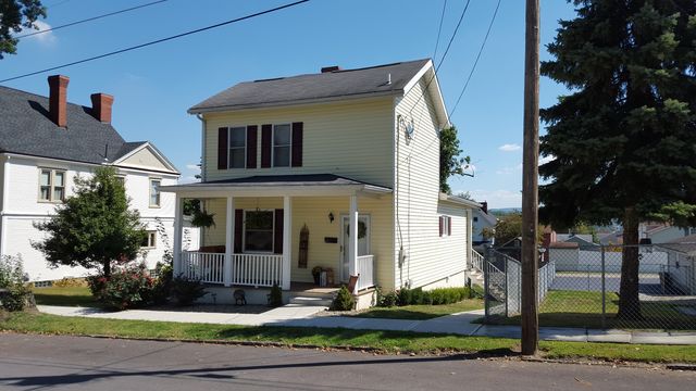 42 N  Grove St, Scottdale, PA 15683