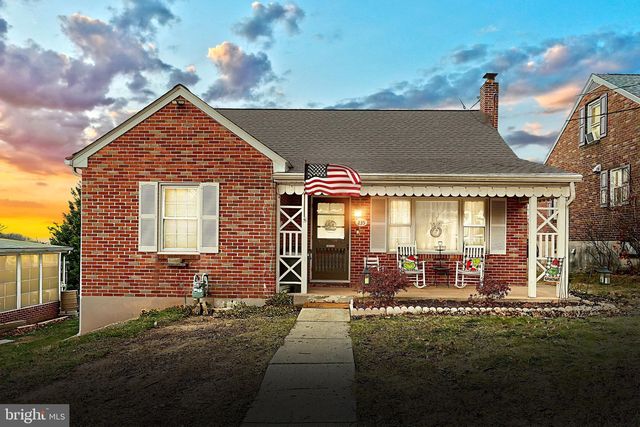 235 W  Broad St, Dallastown, PA 17313
