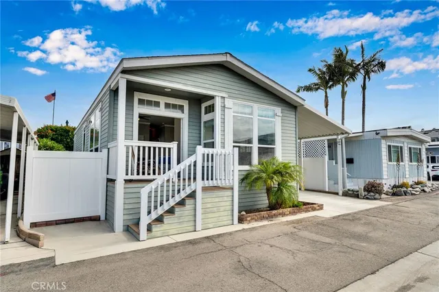 106 Pacific Dr, San Clemente, CA 92672