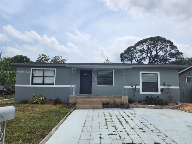 6424 Allen St, Hollywood, FL 33024