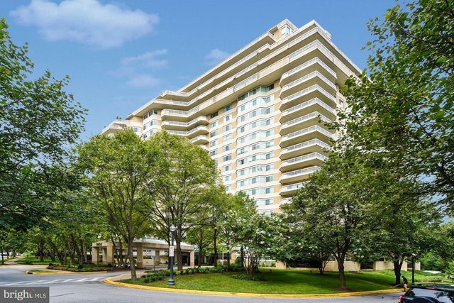 5600 Wisconsin Ave  #17C, Chevy Chase, MD 20815