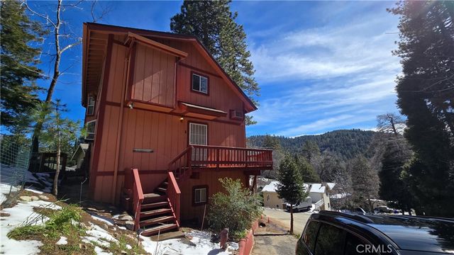 23840 Zuger Dr, Crestline, CA 92325