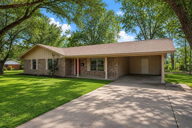122 Charles St, Crockett, TX 75835