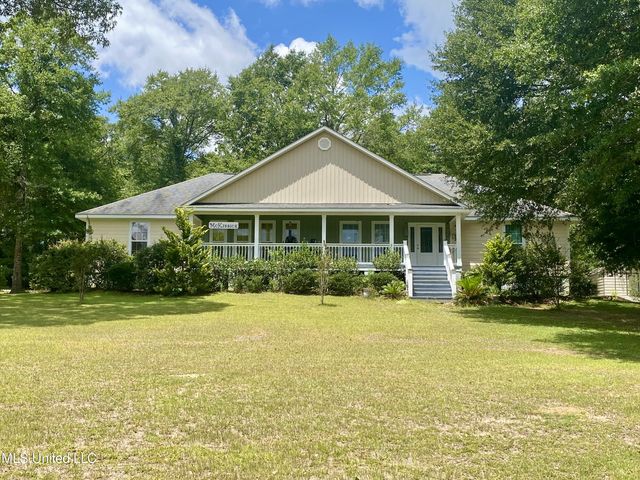181 Rolling Woods Rd, Lucedale, MS 39452