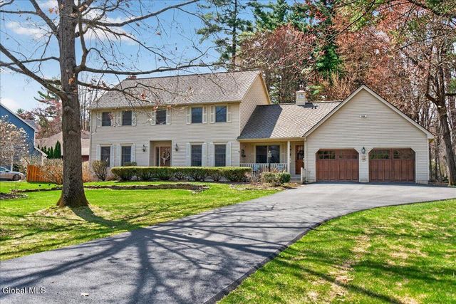 10 Timberwick Drive, Halfmoon, NY 12065