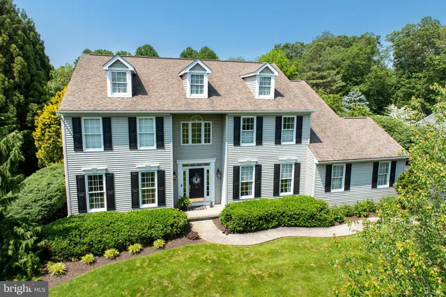 55 N  Iroquois Ln, Chester Springs, PA 19425
