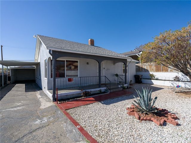 16781 Tracy St, Victorville, CA 92395