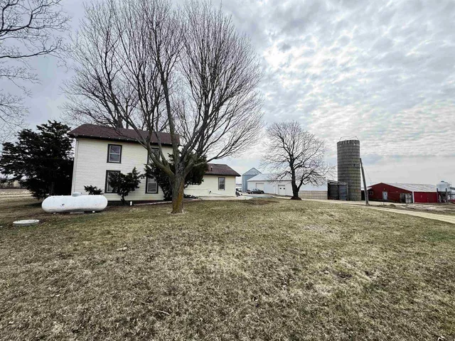 10212 E BC Townline Road, Clinton, WI 53525