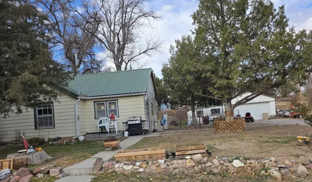 301 N  Miles Ave, Fort Laramie, WY 82212