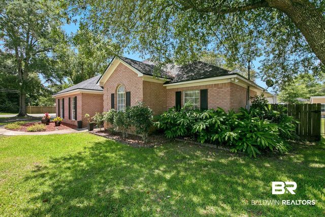 520 Juniper Place Dr, Foley, AL 36535