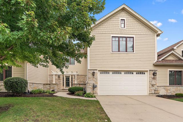 9362 W  Arrowhead Cir, Frankfort, IL 60423