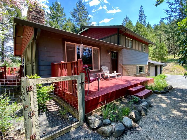 425 Hyde Park Rd, Grants Pass, OR 97527