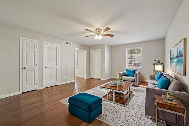 5100 36th Ave E #408, Tuscaloosa, AL 35405