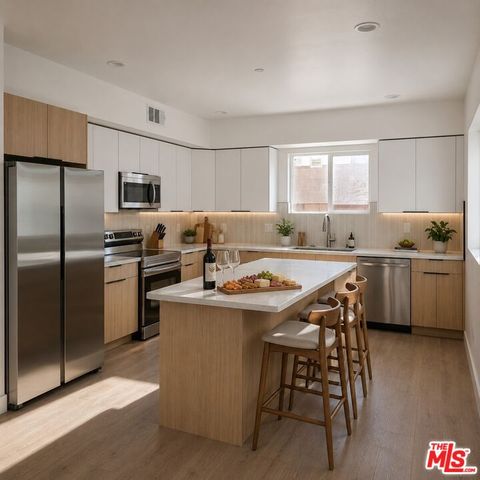10829 Peach Grove St #3, North Hollywood, CA 91601