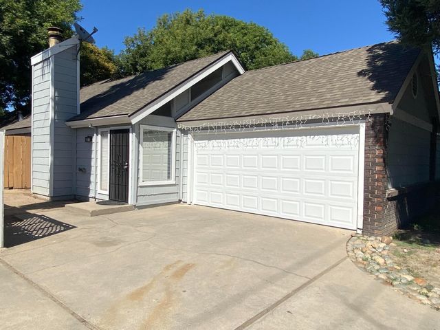2013-2015 Floyd Ave, Modesto, CA 95355