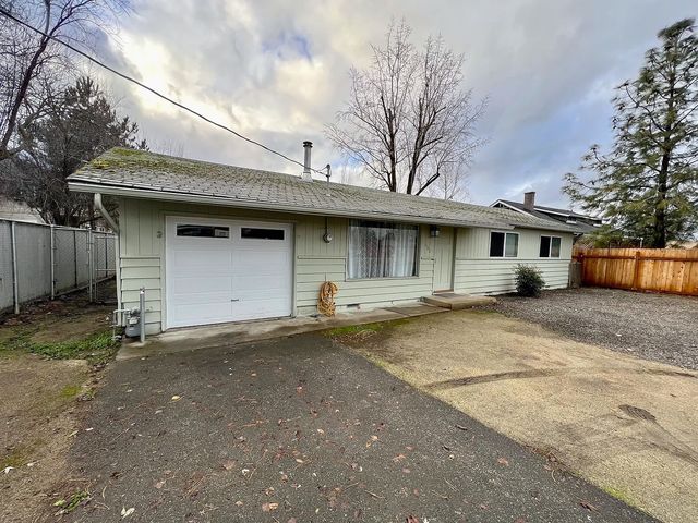 603 N  Ross Ln, Medford, OR 97501