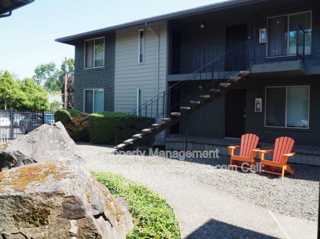2615 NW Harrison Blvd #9, Corvallis, OR 97330