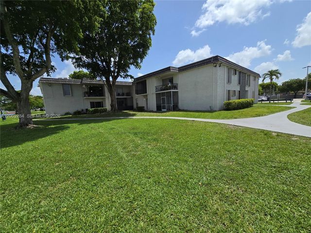 10375 N  Kendall Dr #J7, Miami, FL 33176