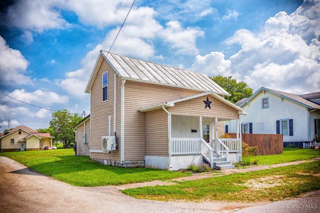 176 Vine St, Peebles, OH 45660