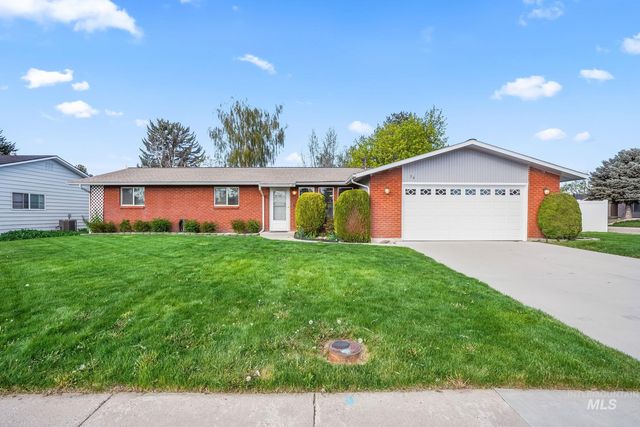 74 S  Inverness Dr, Nampa, ID 83651